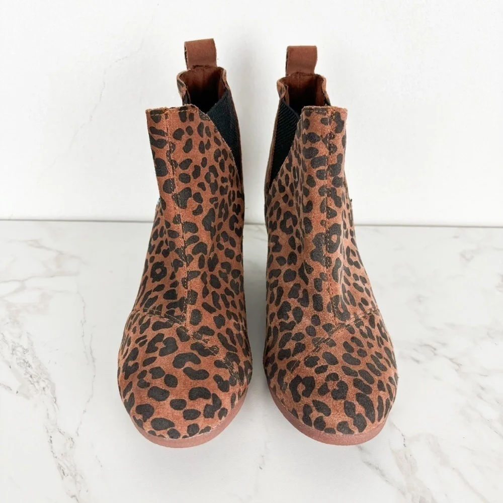 TOMS Kelsey Leopard Print Wedge Booties Sz 6.5